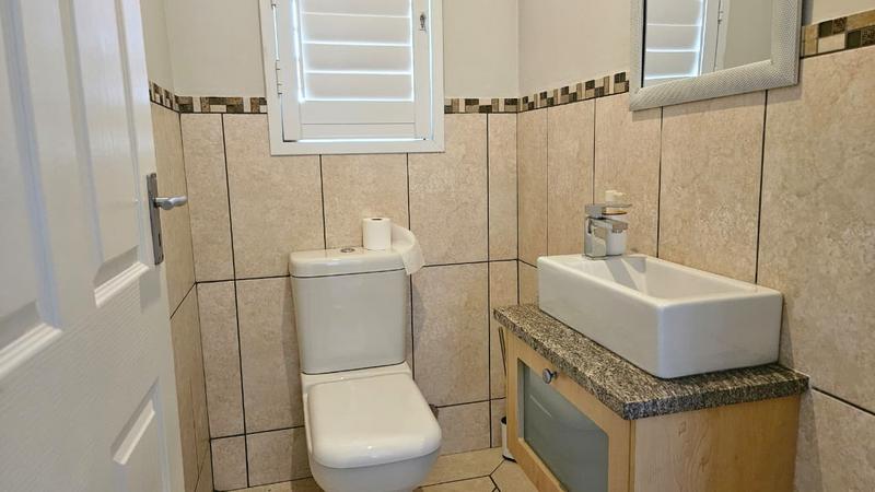 4 Bedroom Property for Sale in Lampiesbaai Western Cape